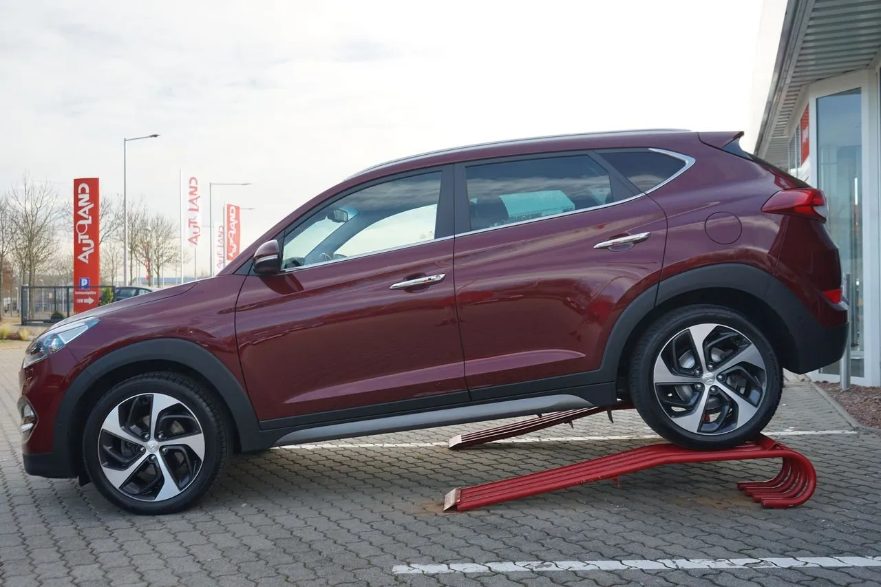 Hyundai Tucson 1.6 Premium 4WD Aut....  Image 2